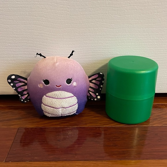 Rida the Butterfly 4” Capsule Squishmallow - Picture 2 of 5